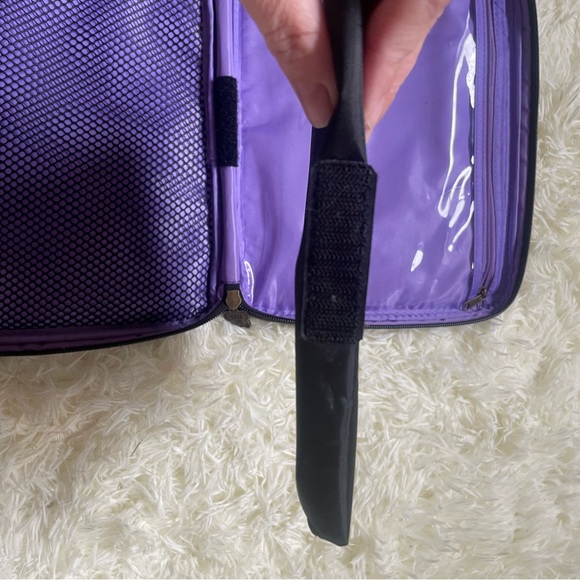 Set of 2 Anna Sui cosmetic cases - Picture 7 of 8